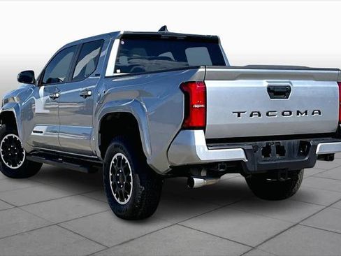 Certified 2025 Toyota Tacoma SR5 image 12