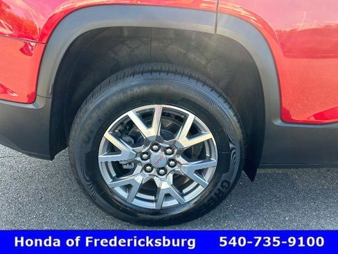 Used 2022 GMC Acadia SLT w/ Technology Package AWD/4WD image 36