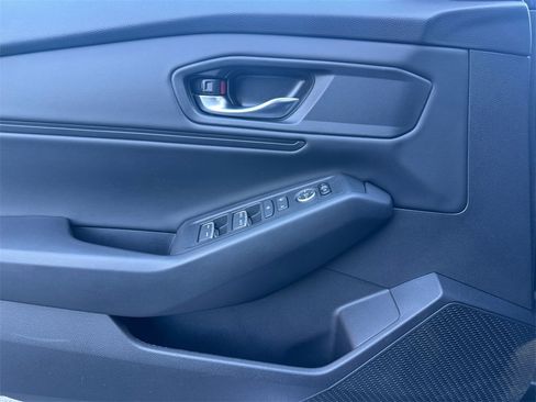 Used 2023 Honda Accord EX image 18