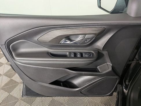 Certified 2024 GMC Terrain SLE image 17