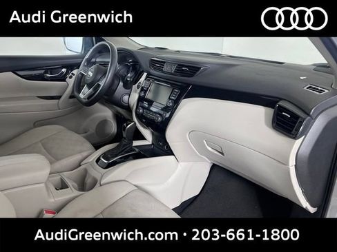 Used 2020 Nissan Rogue Sport SV AWD/4WD image 12