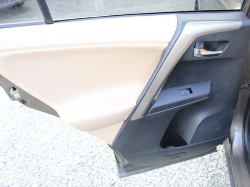 Used 2013 Toyota RAV4 Limited AWD/4WD image 24