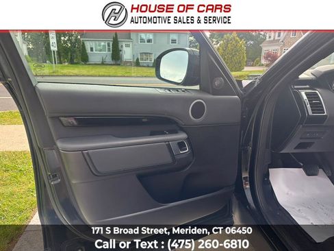 Used 2017 Land Rover Discovery SE image 34