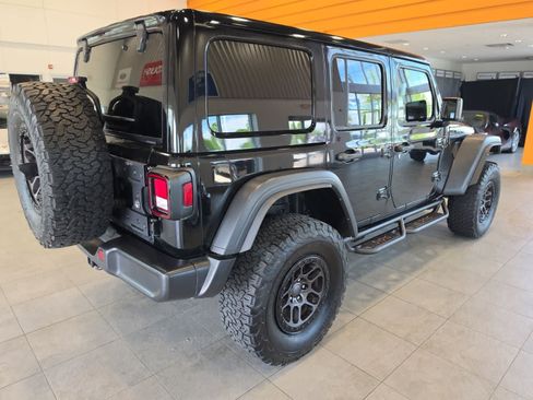 Used 2022 Jeep Wrangler Unlimited Sport AWD/4WD image 7