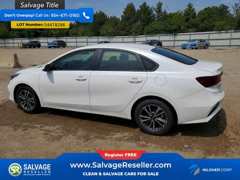 Used 2022 Kia Forte LXS FWD image 3