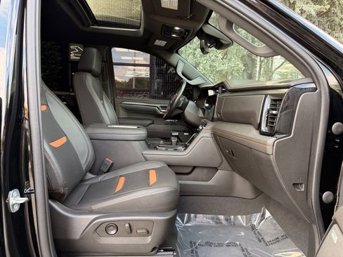 Used 2022 GMC Sierra 1500 AT4 w/ AT4 Premium Package AWD/4WD image 32