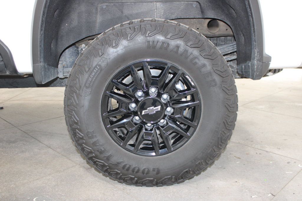 Used 2025 Chevrolet Silverado 2500 ZR2 w/ Technology Package AWD/4WD image 60