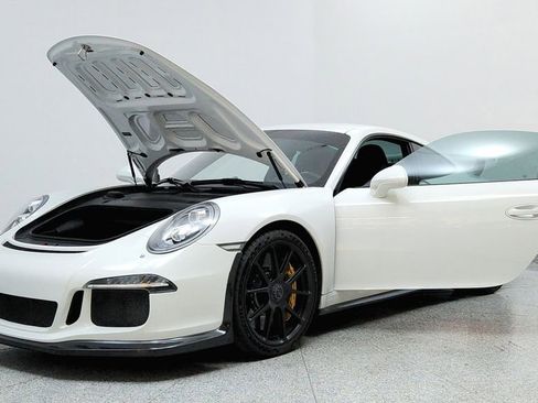 Used 2014 Porsche 911 GT3 image 9