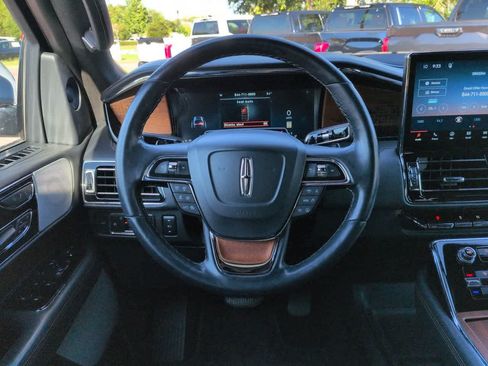 Used 2022 Lincoln Navigator L Black Label AWD/4WD image 16