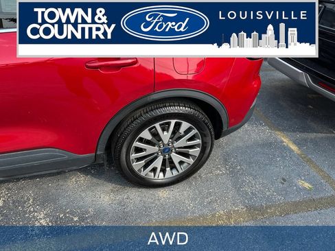 Used 2022 Ford Escape Titanium w/ Class II Trailer Tow Package AWD/4WD image 4