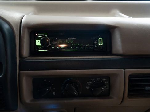 Used 1997 Ford F250 XL HD image 11