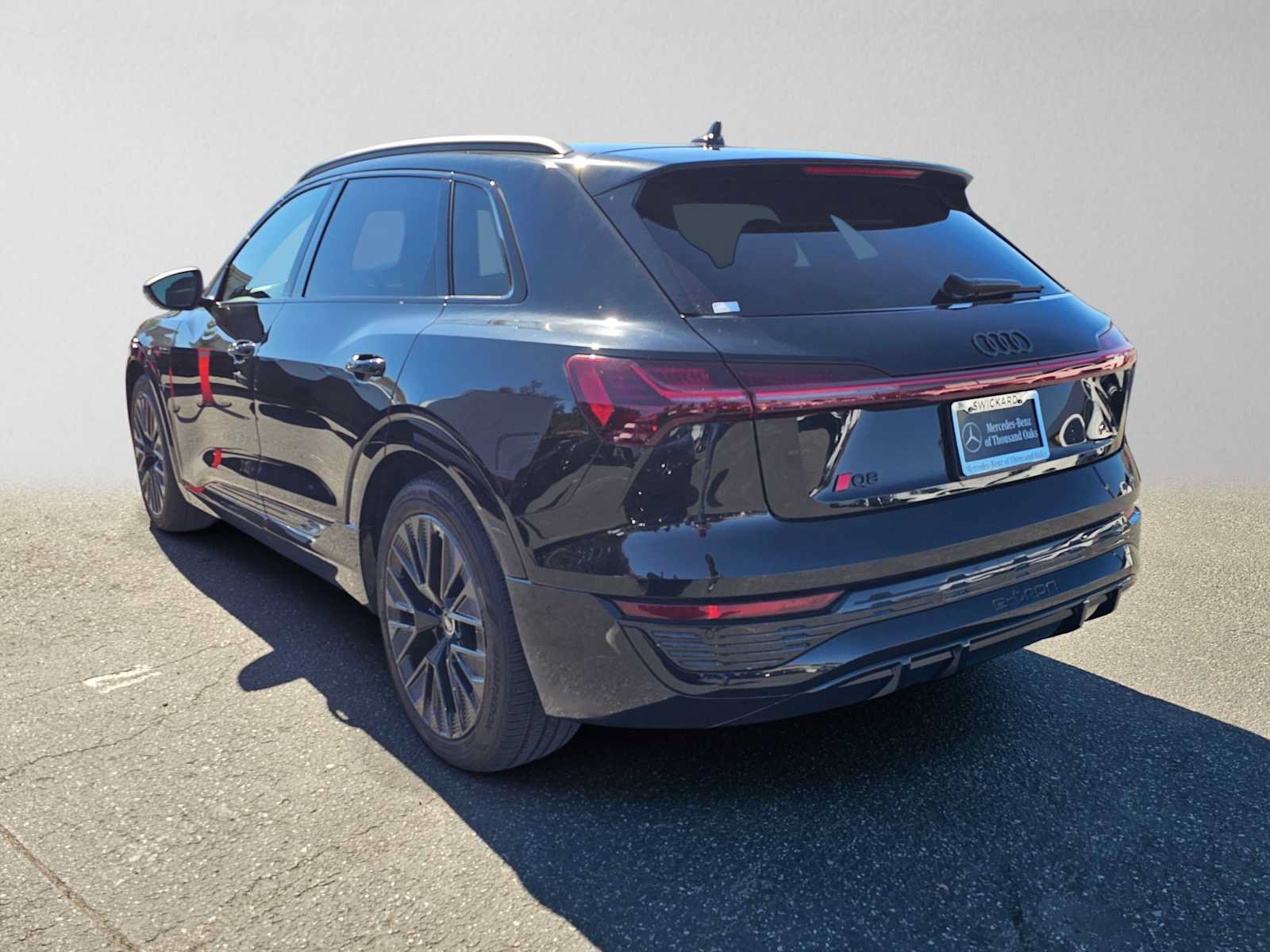 Used 2024 Audi Q8 e-tron Prestige w/ Prestige Package AWD/4WD image 5