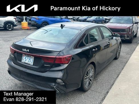 Used 2022 Kia Forte GT-Line w/ GT-Line Technology Package FWD image 4