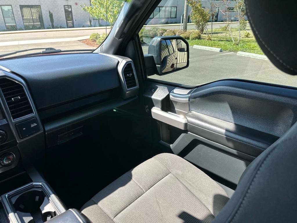 Used 2017 Ford F150 XLT w/ Equipment Group 302A Luxury AWD/4WD image 11