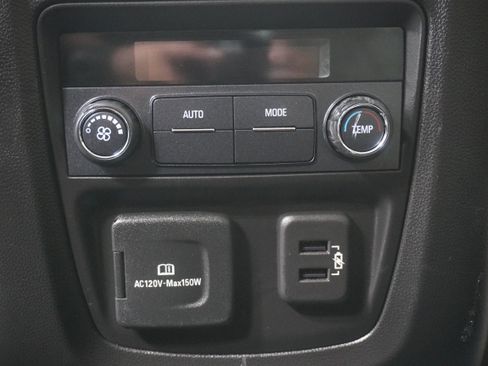 Used 2019 Buick Enclave Essence image 14