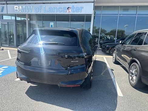 Used 2024 BMW iX xDrive50 w/ Sport Package AWD/4WD image 11