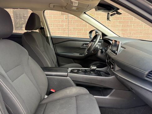 Used 2024 Nissan Rogue S AWD/4WD image 25