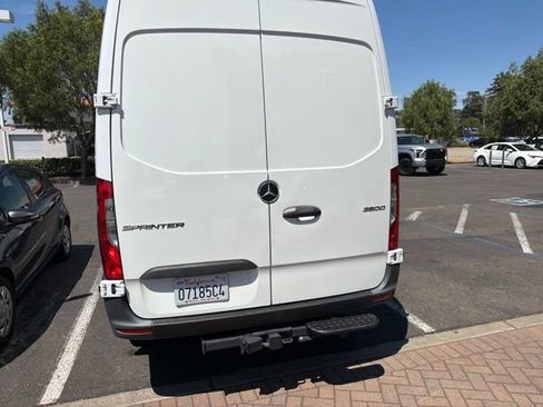 Used 2025 Mercedes-Benz Sprinter 2500 image 16