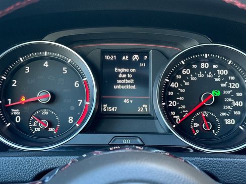 Used 2018 Volkswagen GTI SE image 19