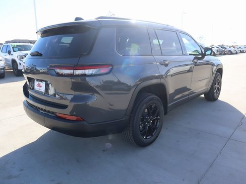New 2025 Jeep Grand Cherokee L Altitude image 22