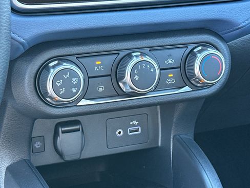 New 2025 Nissan Versa SV w/ Trunk Package image 30