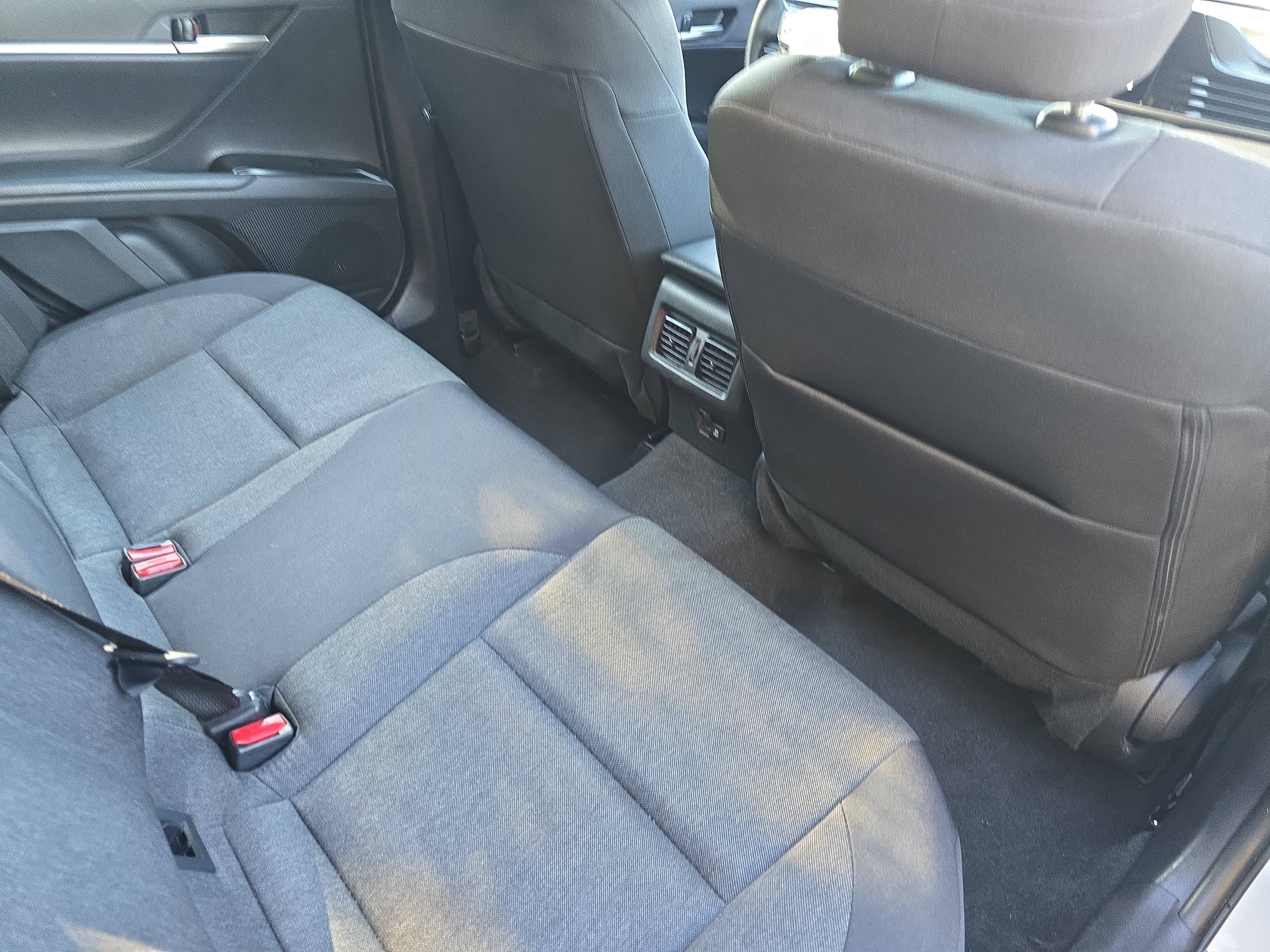 Used 2025 Toyota Camry LE FWD image 11