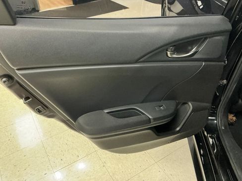 Used 2018 Honda Civic Sport image 20