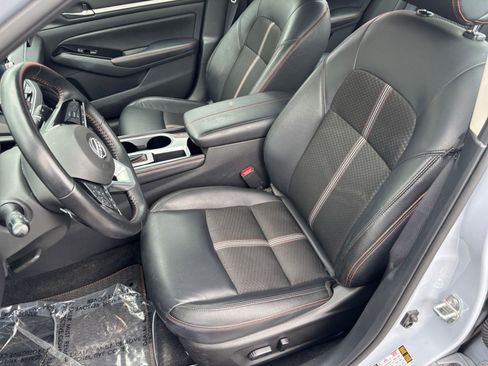 Used 2025 Nissan Altima 2.5 SR FWD image 35