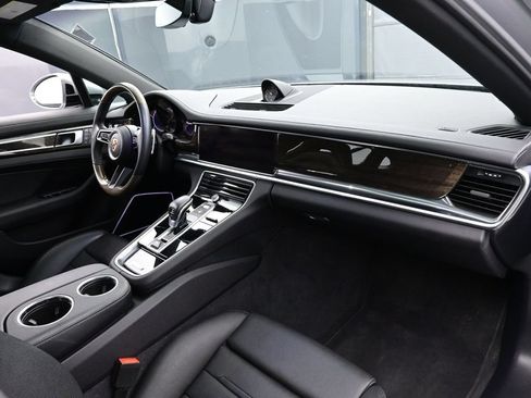 Certified 2022 Porsche Panamera 4 AWD/4WD image 31