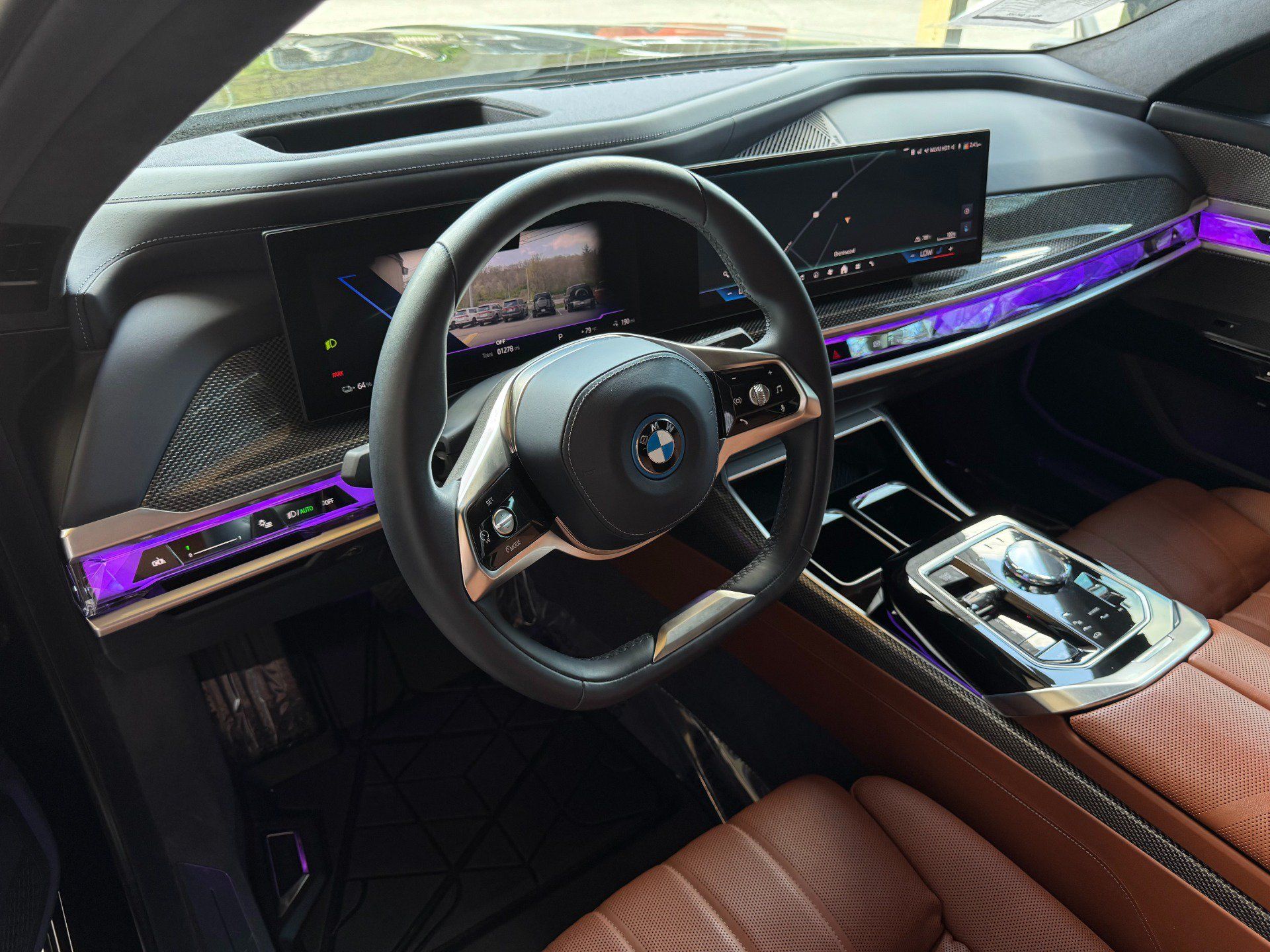 Used 2025 BMW i7 eDrive50 w/ Executive Package RWD image 16