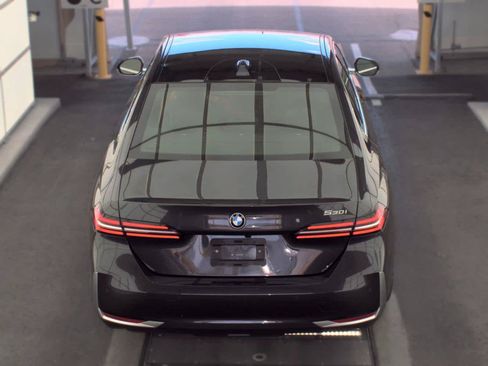 Used 2026 BMW 530i RWD image 5