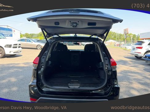 Used 2017 Nissan Rogue SV w/ SV Premium Package FWD image 32