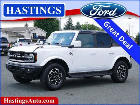 Certified 2025 Ford Bronco Outer Banks AWD/4WD image 1
