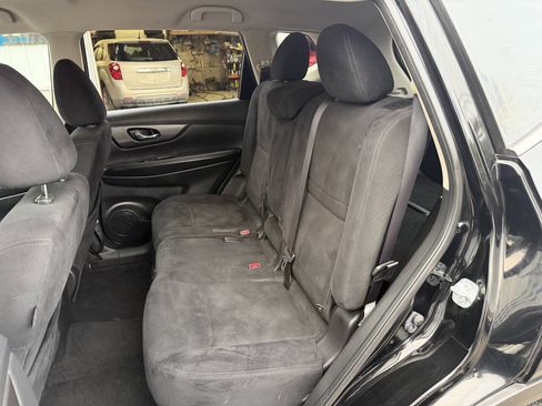 Used 2016 Nissan Rogue SV w/ SV Premium Package AWD/4WD image 2