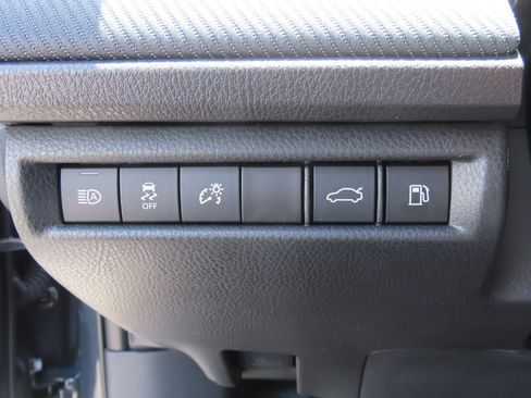 Used 2025 Toyota Camry SE w/ Convenience Package FWD image 24