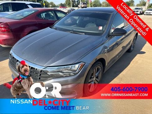 Used 2019 Volkswagen Jetta R-Line FWD image 1