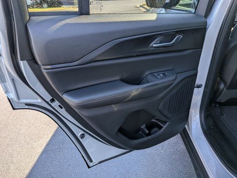 New 2025 Jeep Grand Cherokee Laredo X w/ Luxury Tech Group I image 28