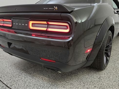 Used 2022 Dodge Challenger R/T Scat Pack RWD image 23