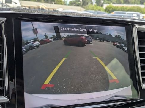 Used 2023 Chrysler Pacifica Touring-L FWD image 22