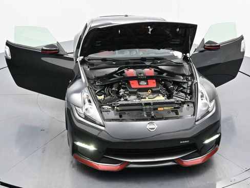 Used 2017 Nissan 370Z NISMO image 38