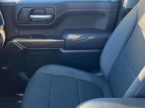 Certified 2021 Chevrolet Silverado 1500 LT Trail Boss w/ Convenience Package II image 23