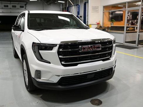 New 2026 GMC Acadia Elevation w/ Elevation Premium Package image 3