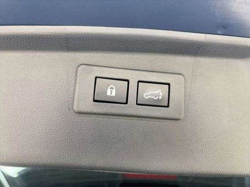 Used 2023 Subaru Outback Limited AWD/4WD image 8