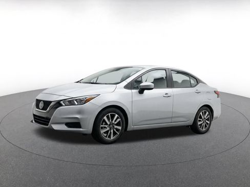 Used 2025 Nissan Versa SV FWD image 10