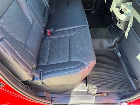 Used 2025 Toyota Tundra Limited AWD/4WD image 25