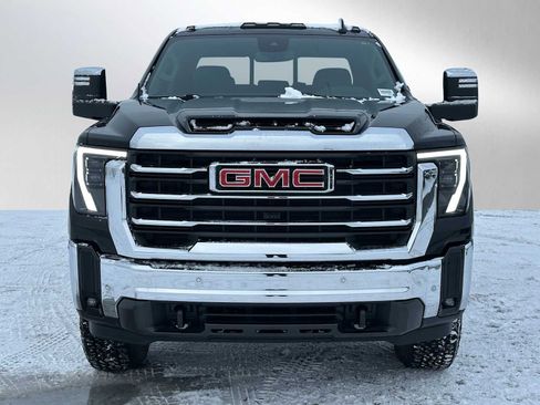 Certified 2025 GMC Sierra 2500 SLT w/ SLT Premium Package image 8