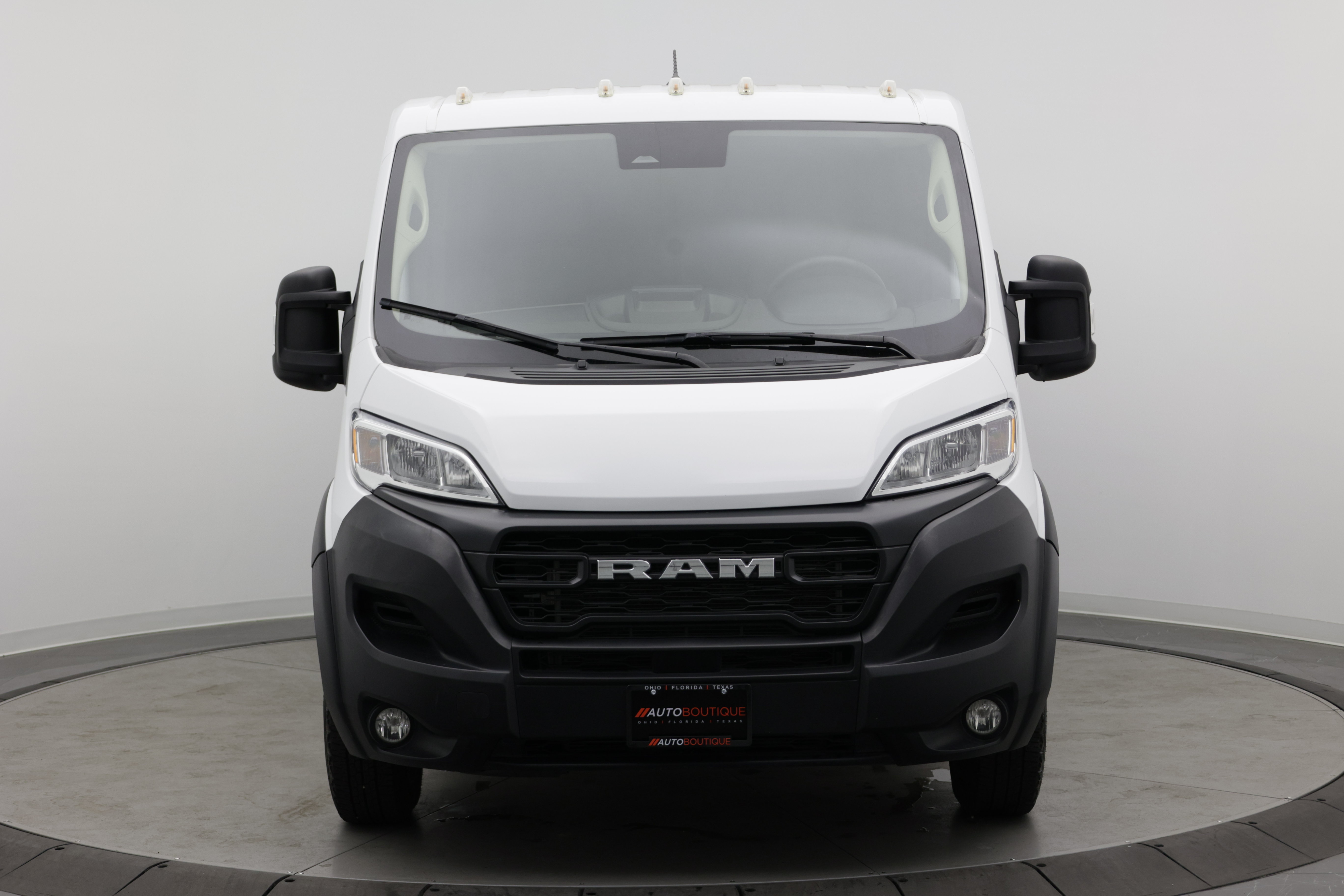Used 2025 RAM ProMaster 2500 w/ Convenience Group FWD image 2