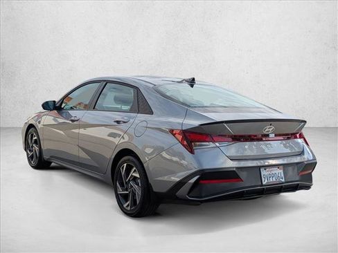 Certified 2025 Hyundai Elantra Sport FWD image 8