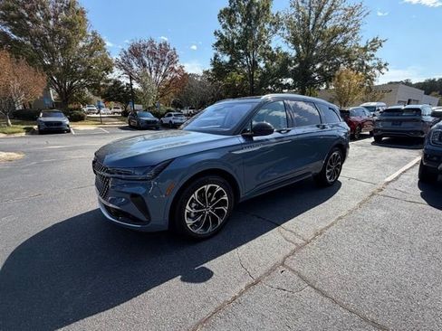 New 2026 Lincoln Nautilus Reserve image 3