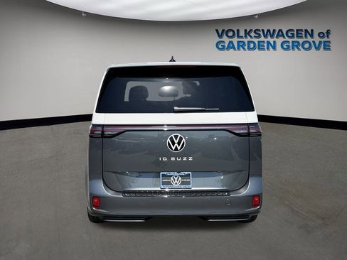 New 2025 Volkswagen ID. Buzz Pro S Plus image 10